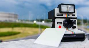 Polaroid - как един невинен въпрос променя света на фотографията