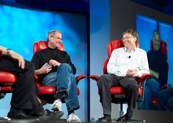 Стив Джобс и Бил Гейтс през 2007 г.